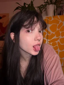 bambi_lu teen baby vibes - brown hair and eyes📎 Foto 5