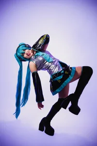 Hatsune Miku cosplay💙 de vi_anaya  6 photos