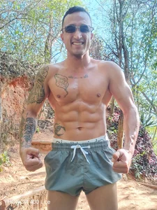 Hello de Fitneehot  Imagens