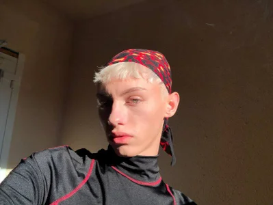 Leonlure Public Foto 6