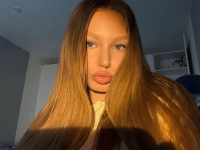 ChloeSmitt Public slika 2