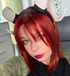 she-devil de ValBae  5 photos