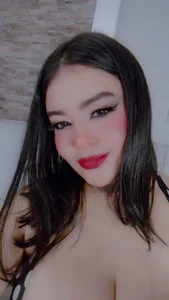 NatashaaBerry 💚 Pic 3