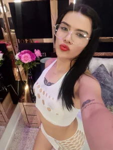 isabellaa_clarkk kullanıcısının 🤍🥵 albümü -  fotoğraf