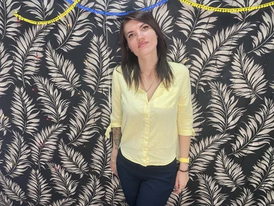 MilaLoona Public Pic 6