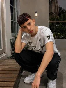 _liamcarterPublic Bild