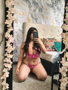 Nicolelewllss Public Pic 2