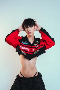 A BIT MORE de Jamess_Carterr_  4 photos