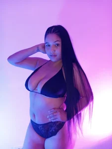 kimberly_xoxo_3のFor you 🥵の 2枚の写真