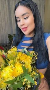 laure_torres Flores amarillas Immagine  2