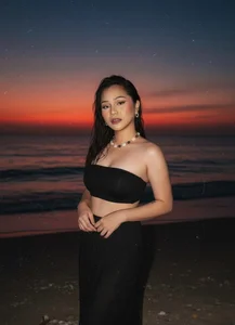 ZerinaKenzieBEACH图片