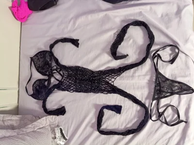 adri_selyn_🚨Choose some lingerie and high heels🚨 Bild 8