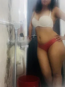Naughty_ruchi Public Foto