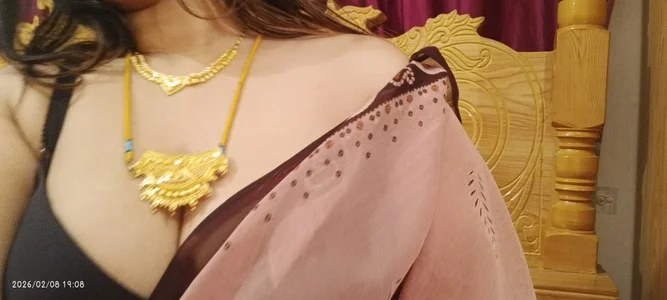 Beauty_Queen_Soniya sexy hot boudi😘🤭🥵 Bilde 4