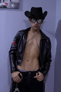 your trusted police 😏👮‍♂️ de _ArchieBlu_  4 Imagens