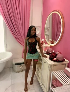 naughtyGrayafricana's XXX Nude Photo 1