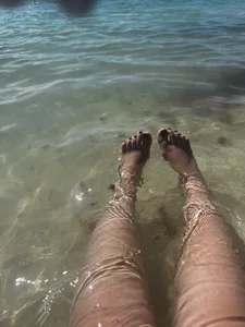 Caro_redd jamaica beach Pic