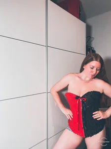 Corsagen de Exotic-Desire  9 Imagens