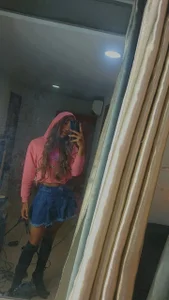 _SAMANTHA_QUEEN_ Public Pic 5