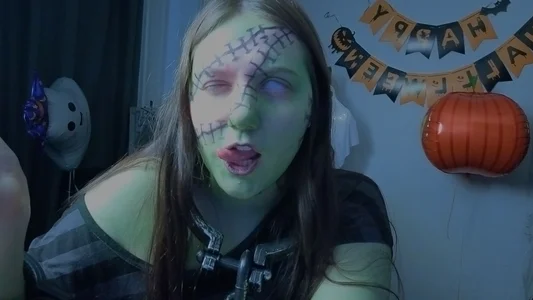 Holy_Kveta Halloween 2026 Pic