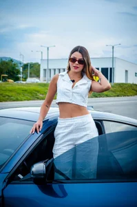 Fancy Car Shooting od Ninakravis  4 snímek