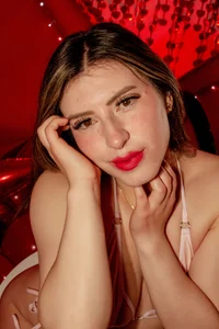 SusanWilliams_ Valentine's Day Gambar 7