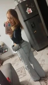 emmy_rose25 Public Pic