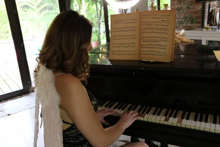 LexiFraser classy lady Pic 4