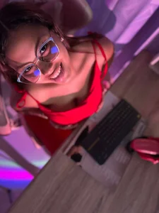 heavenlybump_ young mommy to work 👠❤️‍🔥 Pic 3