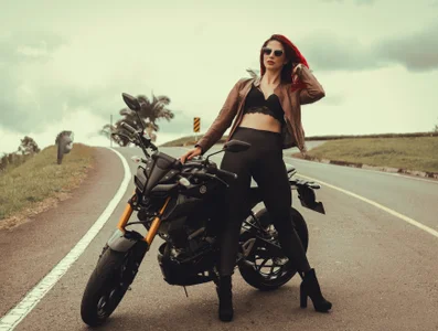 Angell_Bell The Lady and the Beast Immagine  7