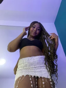 AngelaRoberts: Your babe 🙈🌸💫 ( 4 фото)