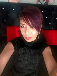 Trinityy__ Mature and hot woman Pic 3