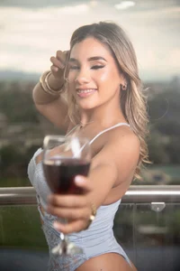 NicoleArmani Let's enjoy together🍷 사진