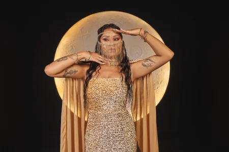 AmberLewis_ The Goddess of Pleasure  2টি ছবি