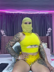 Nayla-Mouna yellow is the color of body heat Pic 9