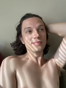 thinnyguy Public টি ছবি