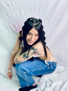 Nairobi_Skinny_ nairo uwu зображення