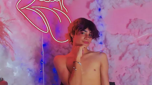 Leo_Glow Innocent sensuality รูป 