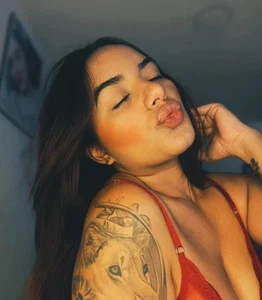 alanna_mg_ Public Pic