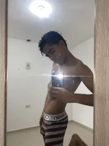 danny_hot23_: Public ( 3 фото)