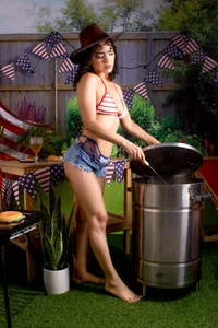 IRISCLARK1 🇺🇸 🗽Happy 4th of July ❤️🤍💙 Pic 2