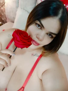 Sara_Thompsoon happy valentine's day ❤🍒 Pic 3