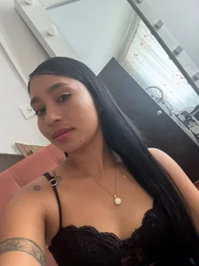 Laura-97 Public Foto 2