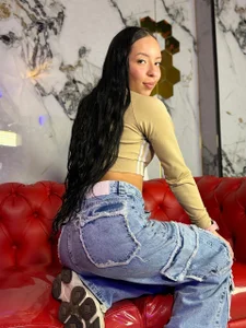 Maira_Saenz Public  5. fénykép