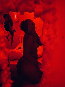 Ashlleiigh welcome to the red room   🤭🤤 Εικόνα 4