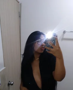 aleya_blissのpictures in my bathroom 🤗の枚の写真