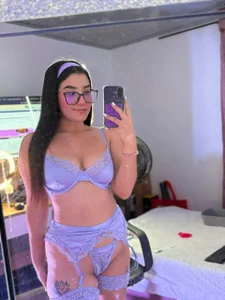 IbbieeBennett_1 Ibbie 💜😈 Pic 4