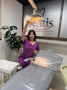 iris_cuteface Your horny dentist girl Pic 6