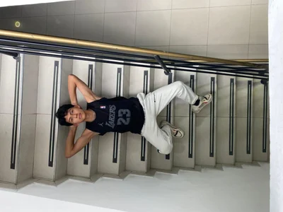 Valentino_Lux sports Pic 2