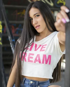 SharonSander in the park 😎 Immagine  2